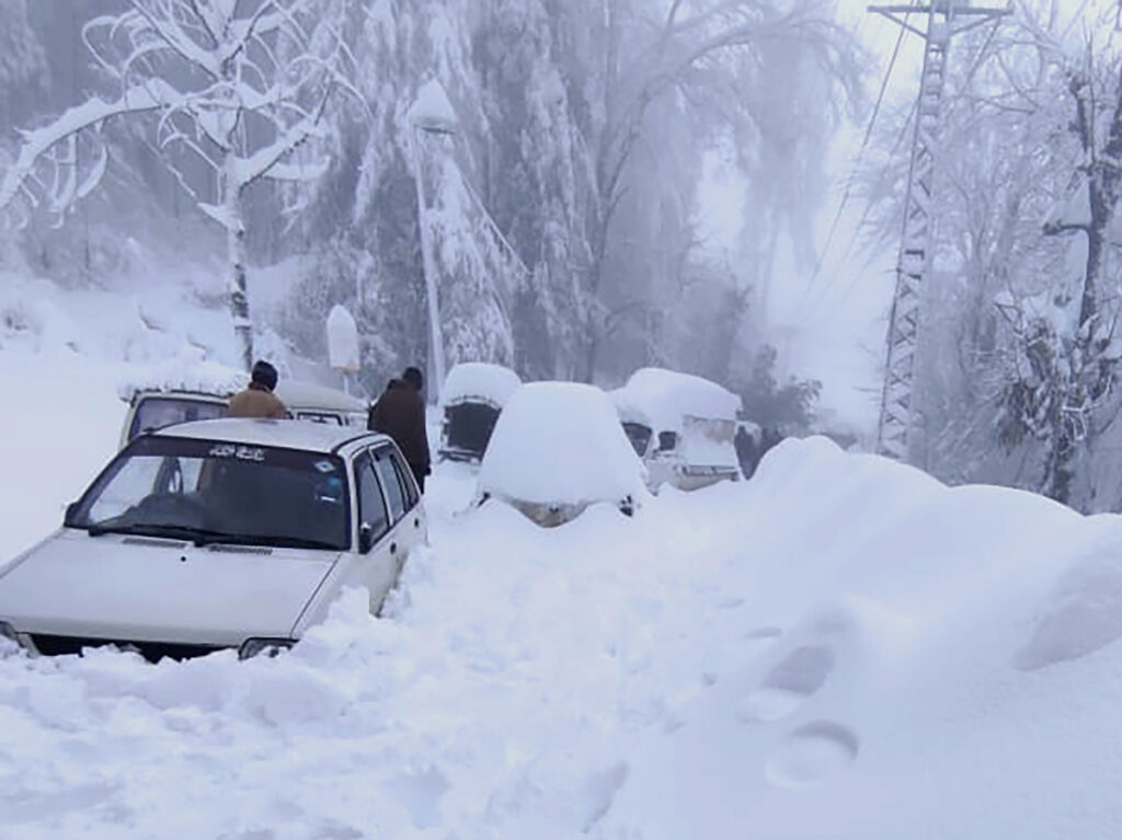 snow storm murree